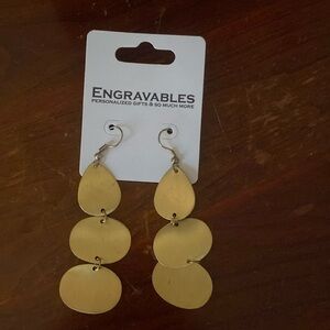 Boutique gold dangle earrings